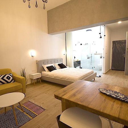 Eshel Mansion - Boutique Suites Beersheba Bagian luar foto