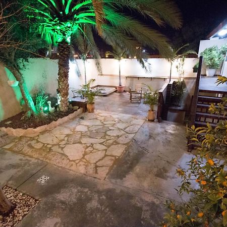 Eshel Mansion - Boutique Suites Beersheba Bagian luar foto