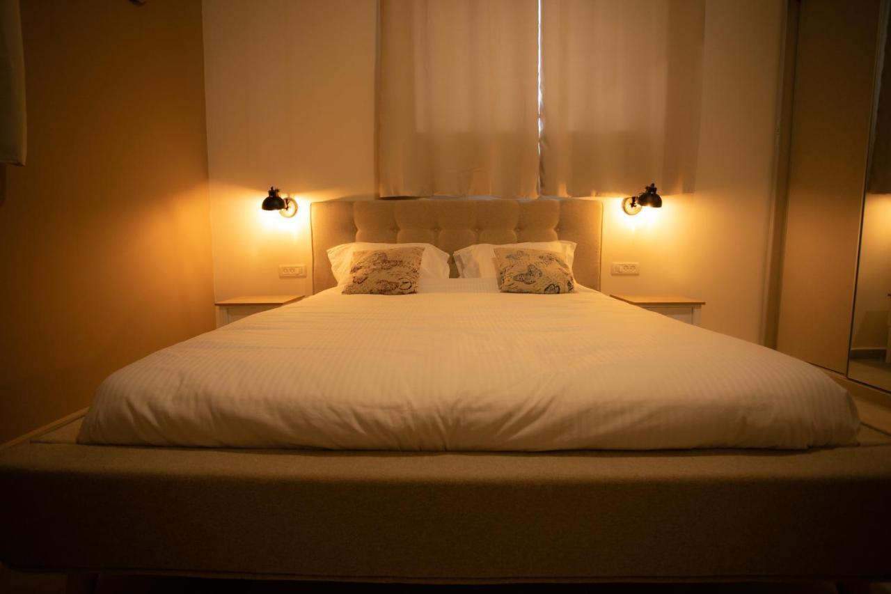 Eshel Mansion - Boutique Suites Beersheba Bagian luar foto