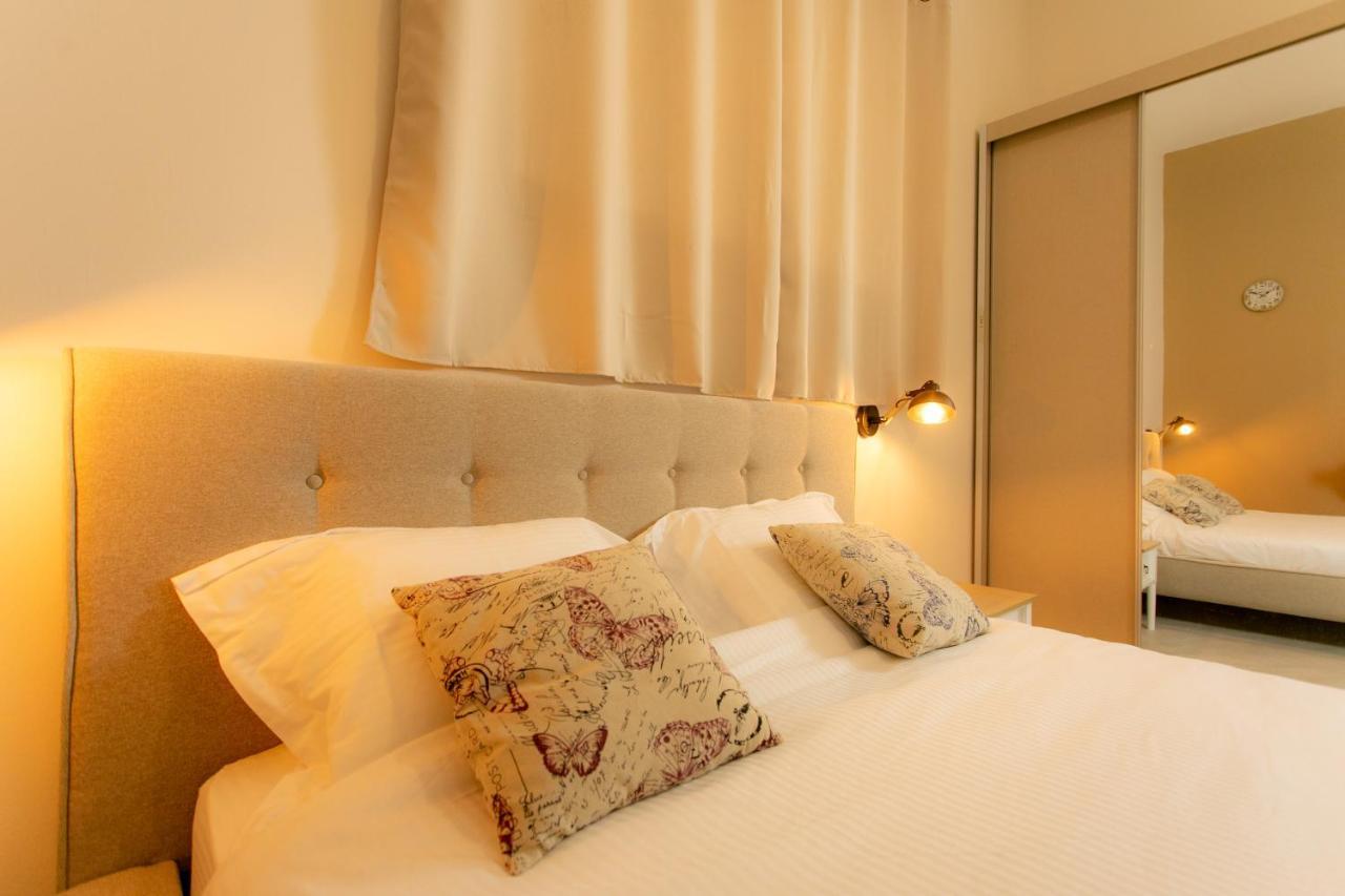 Eshel Mansion - Boutique Suites Beersheba Bagian luar foto