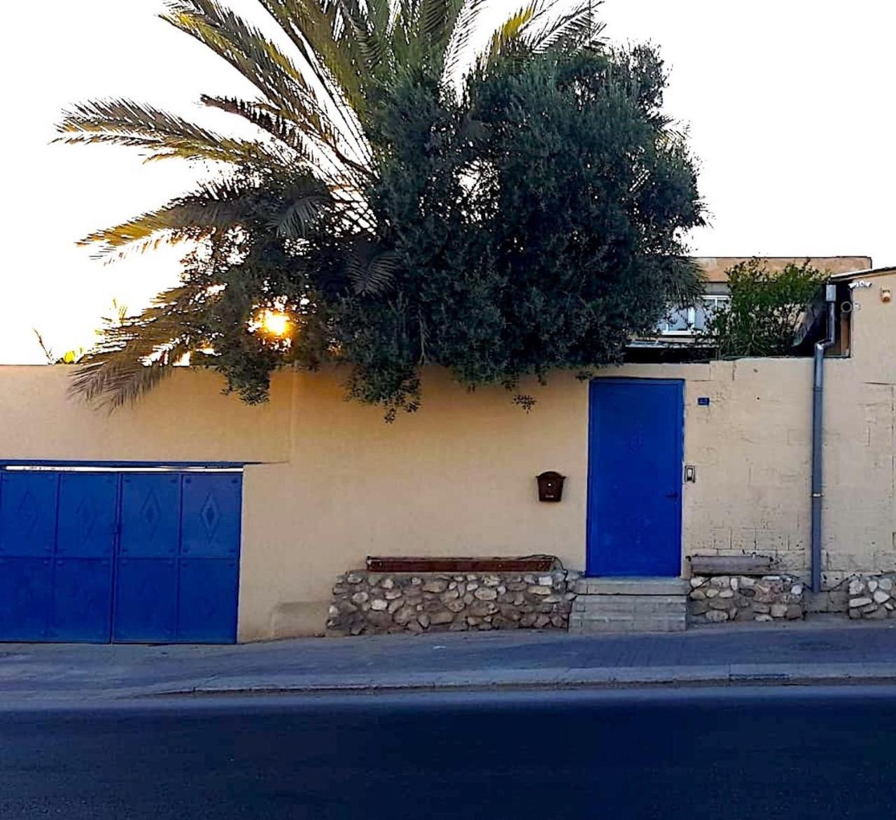 Eshel Mansion - Boutique Suites Beersheba Bagian luar foto
