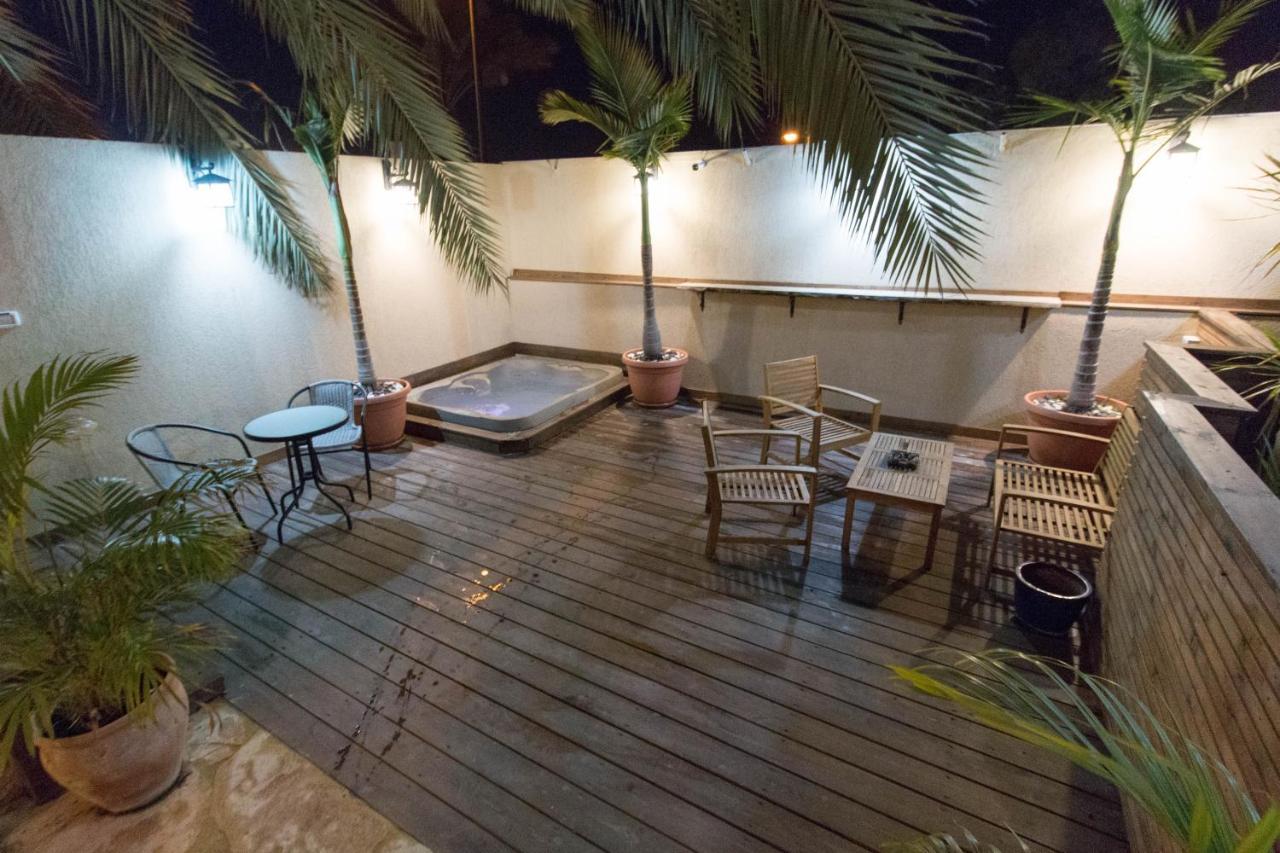 Eshel Mansion - Boutique Suites Beersheba Bagian luar foto